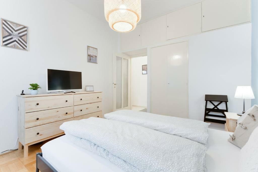 Apartment Alex ปราก ภายนอก รูปภาพ