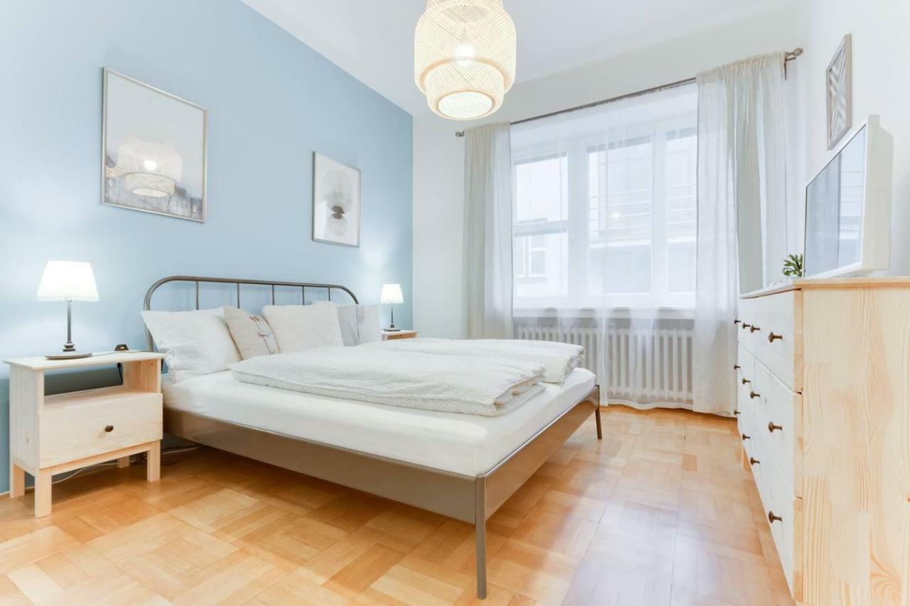 Apartment Alex ปราก ภายนอก รูปภาพ