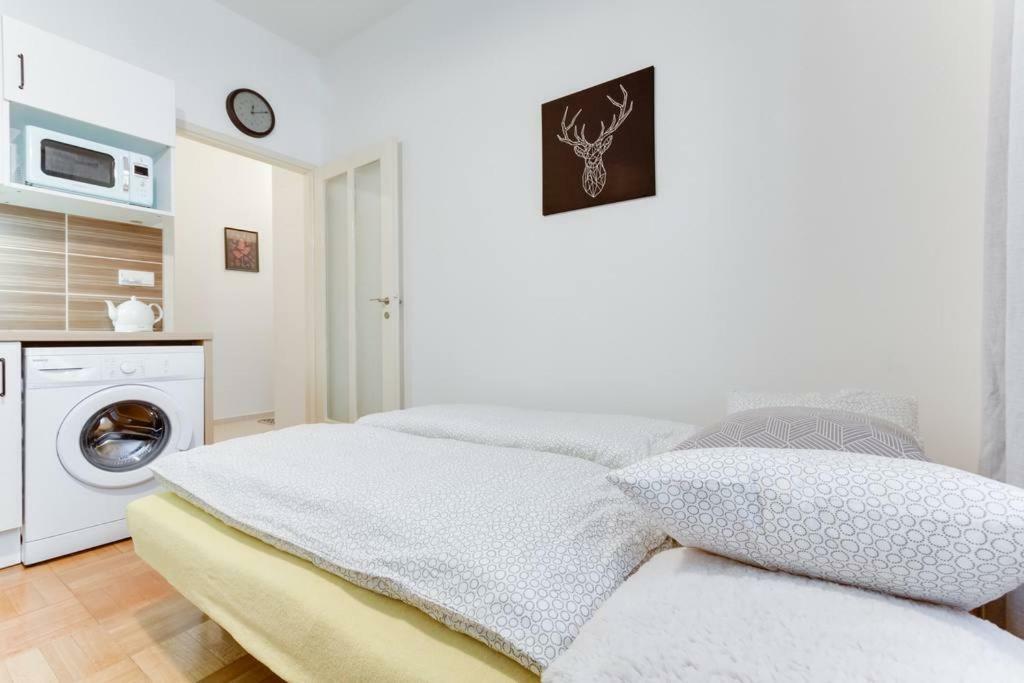 Apartment Alex ปราก ภายนอก รูปภาพ