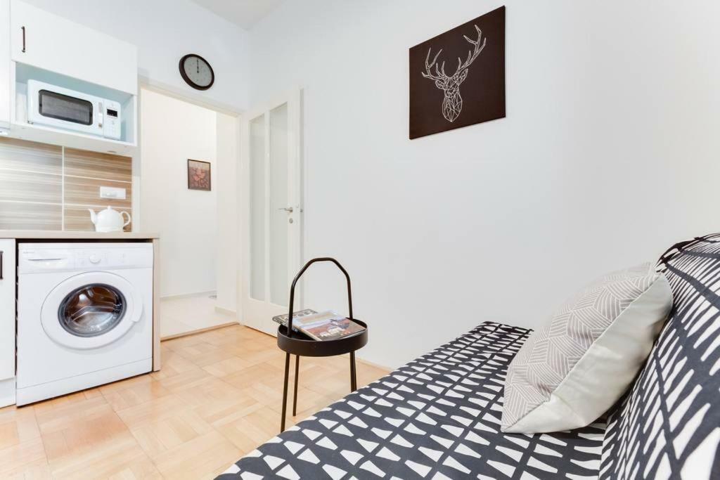 Apartment Alex ปราก ภายนอก รูปภาพ