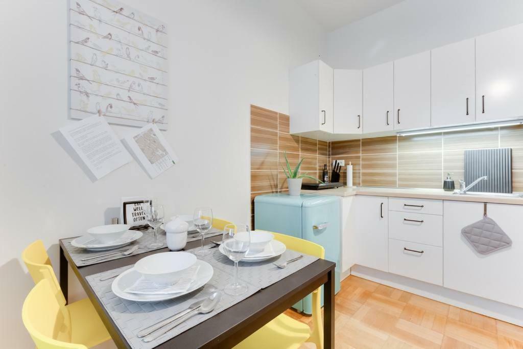 Apartment Alex ปราก ภายนอก รูปภาพ